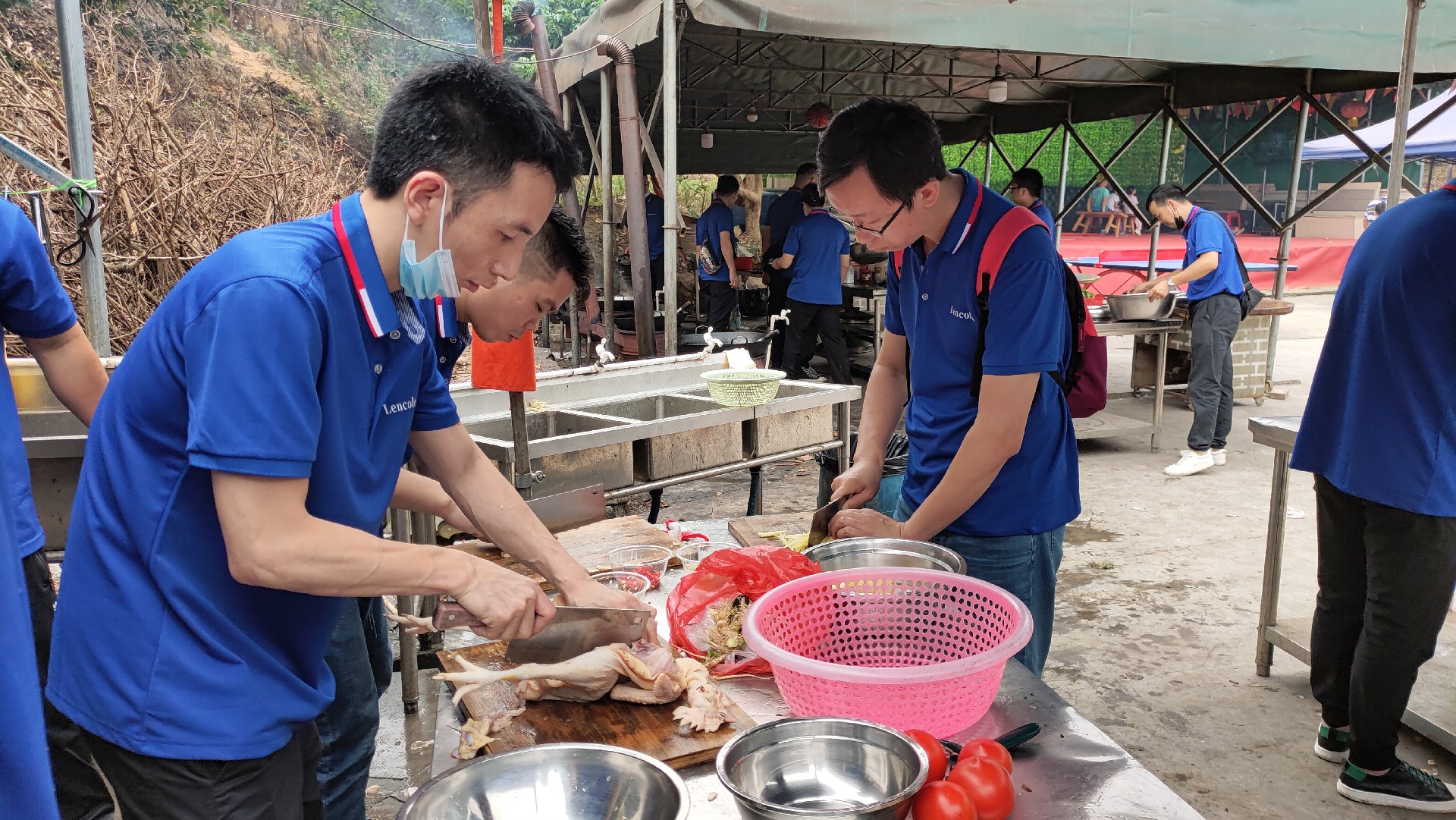 松湖騎行，穿樹飛花；農(nóng)家休閑，擁抱自然