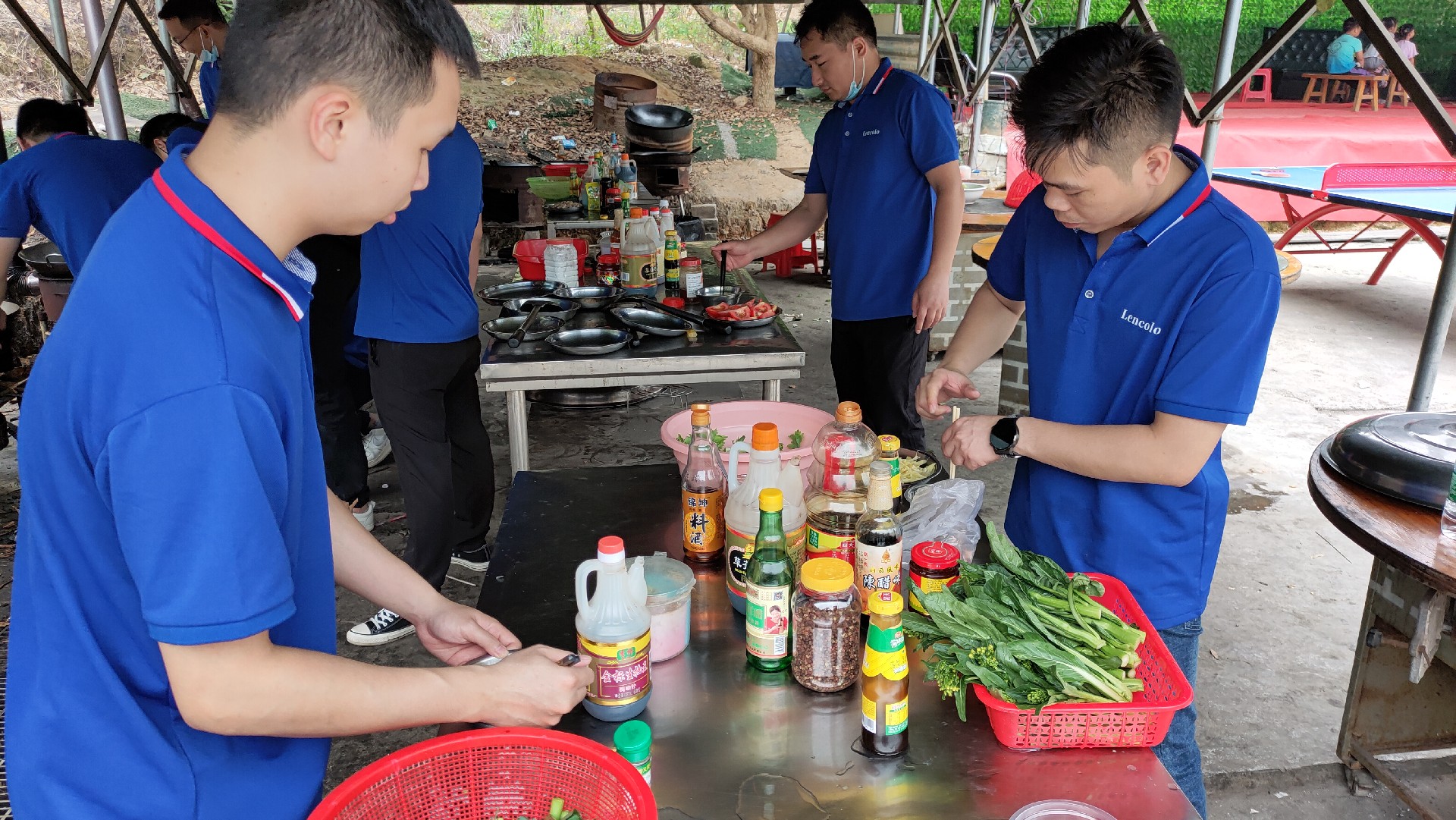 松湖騎行，穿樹飛花；農(nóng)家休閑，擁抱自然